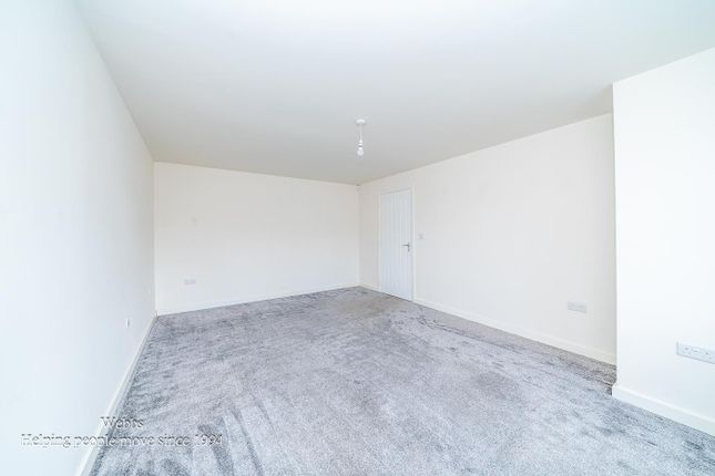 1, Kinglet Way, Cannock photo 4