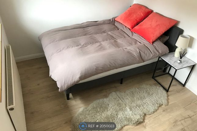 Room to rent in Littlefield Road, Colchester