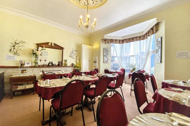 Taormina Guest House, 31, Victoria Street, Tenby photo 2