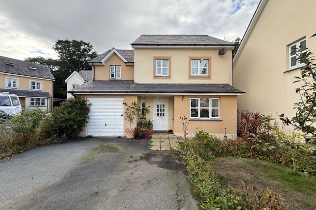 11 Llys Y Dderwen, Cnwc Y Lili, New Quay photo 2