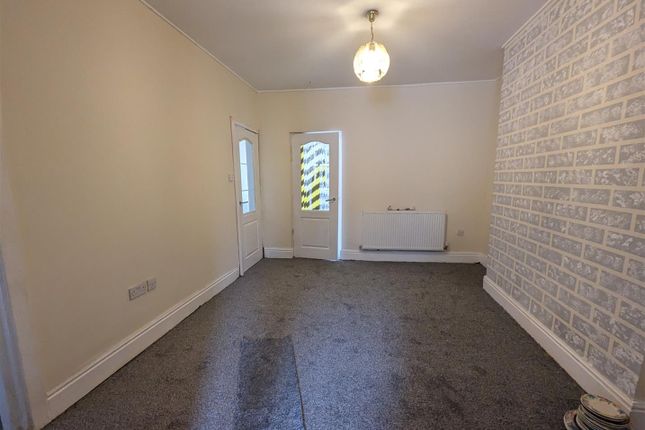 130, Gladstone Street, Darlington photo 3