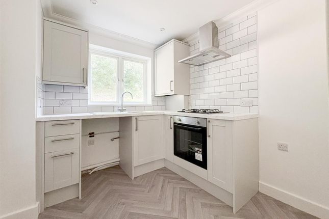Flat 1, Alpine House, Welton Rise, St. Leonards-On-Sea photo 4