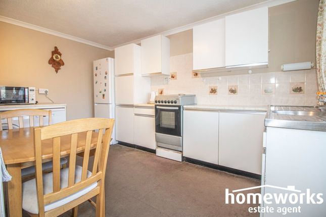 6, Johnson Close, Dereham photo 3