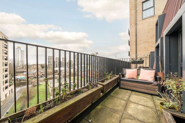 Flat 503, Theobald Heights, 1, Moy Lane, London photo 4