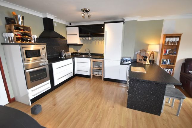 Town house for sale in Ferry Road, Norwich