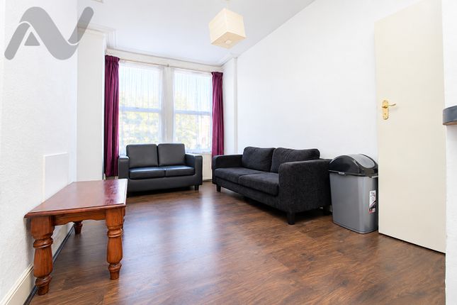 56, Grove Road, London photo 4