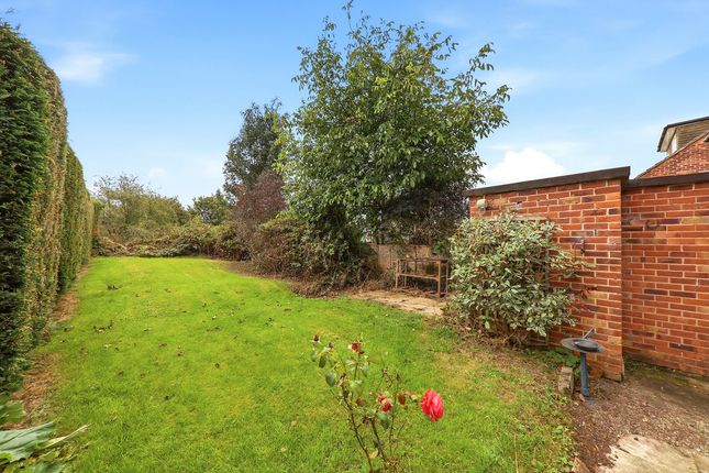 118, Weston Drive, Otley photo 2