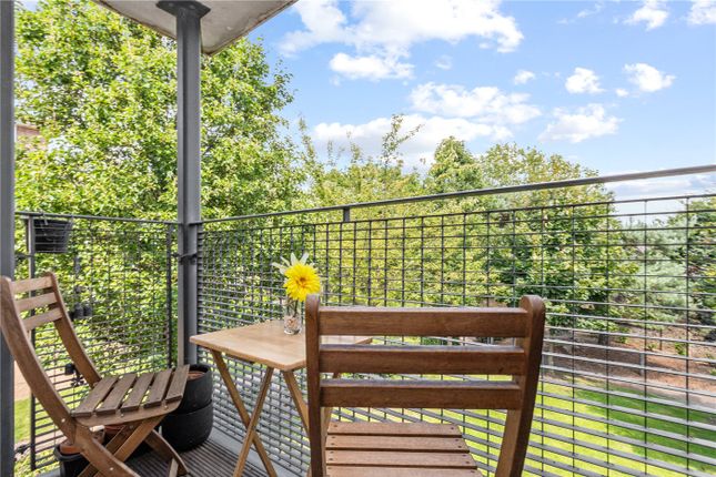 57, Whitelands Crescent, London photo 4