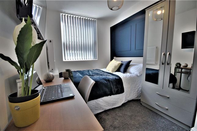 Thumbnail Shared accommodation to rent in Bolingbroke Road, Coventry