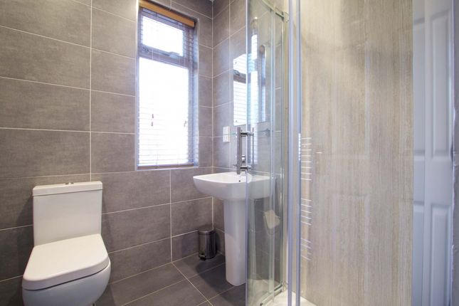 25, Hessle Terrace, Leeds photo 3