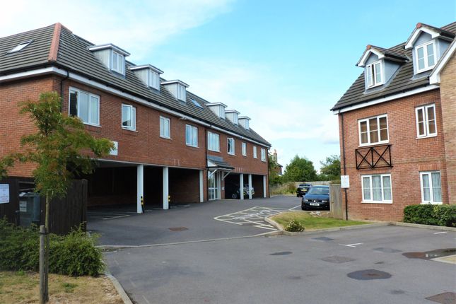 Thumbnail Flat to rent in Middleton Mews, Park Gate, Station Road, Southampton