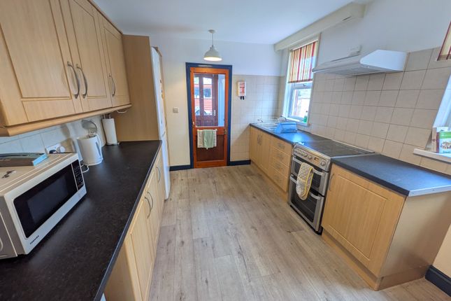 11, Clinton Avenue, Exeter photo 4