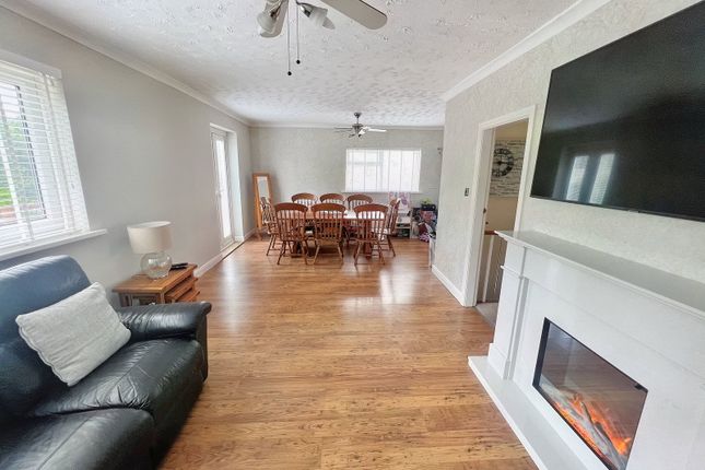 142, Mill View Estate, Maesteg photo 4