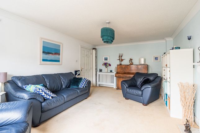 7, Margaret Rose Drive, Edinburgh photo 4
