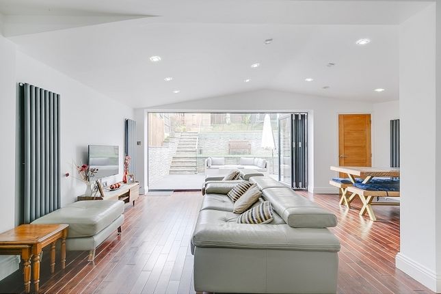 34-Grove-Avenue-1...