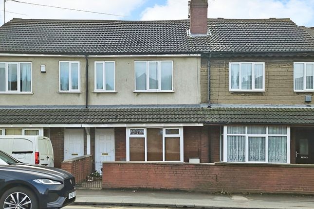 Terraced house to rent in Front Street, Castleford, West Yorkshire