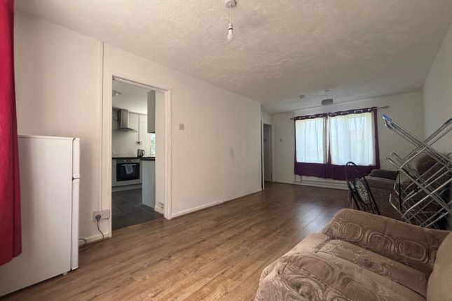 47 Haldane Crescent, Bolsover, Chesterfield photo 3