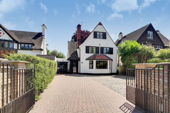 Thumbnail Detached house for sale in Oldfield Road, Maidenhead