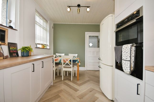20, Mawstone Lane, Bakewell photo 4