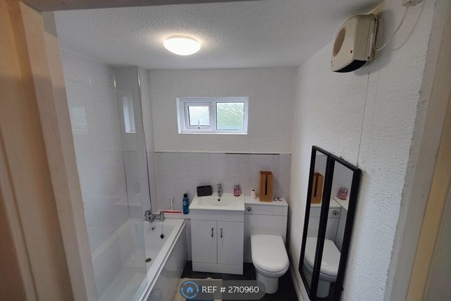 Kirkstall Close, Swindon photo 5
