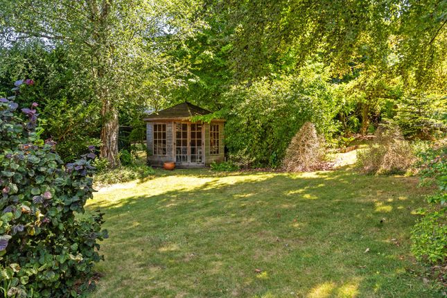 33 Stockers Avenue, Winchester photo 4