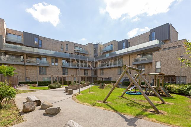 Flat for sale in Thames Court, Albert Road, Queens Park