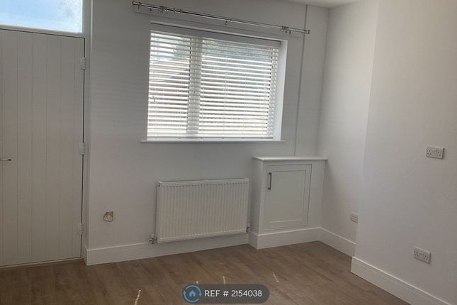 Crown St, Clowne, Chesterfield photo 4