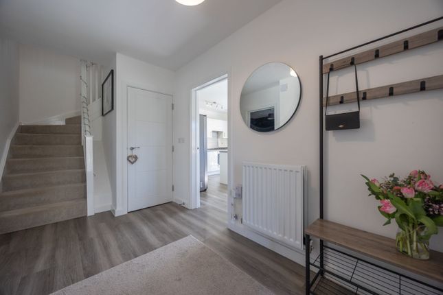1, Pintail Place, Reading photo 2