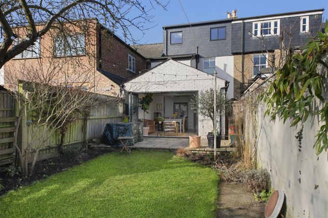 Terraced house for sale in Hemingford Road, Cambridge