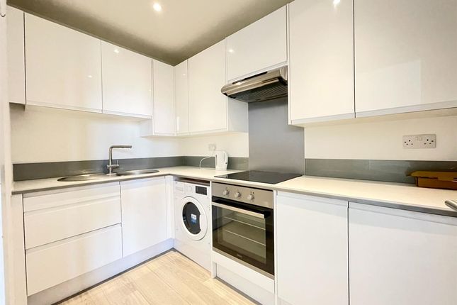 36, Talbot Skyline, Harrow photo 3