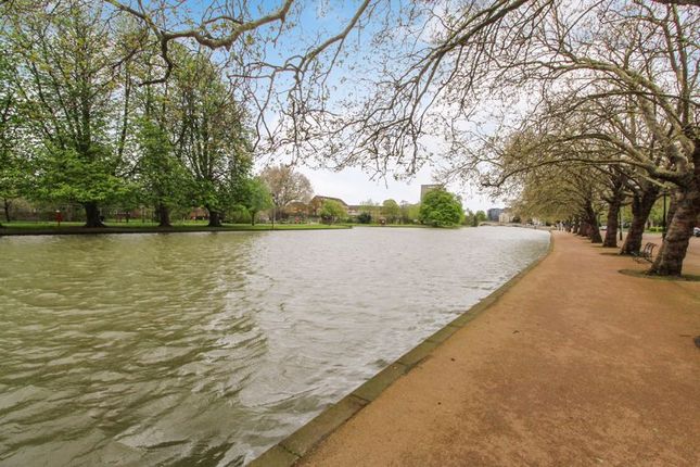 Flat for sale in The Embankment, Bedford