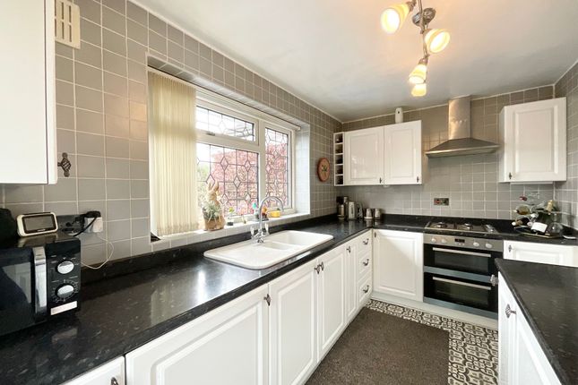 22 Hawthorne Avenue, Stoke-On-Trent photo 3