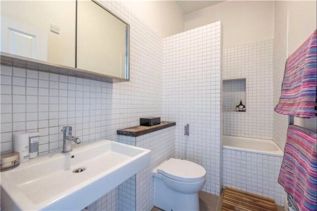 Flat for sale in Coldharbour Lane, London