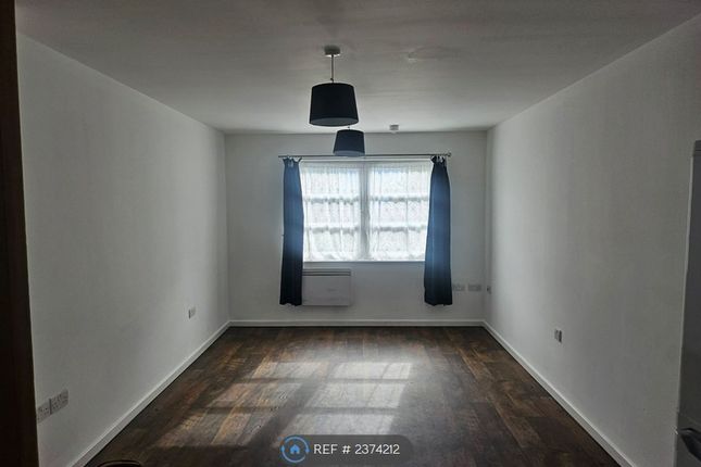 Elgin House Whalebone Lane North, Romford photo 5