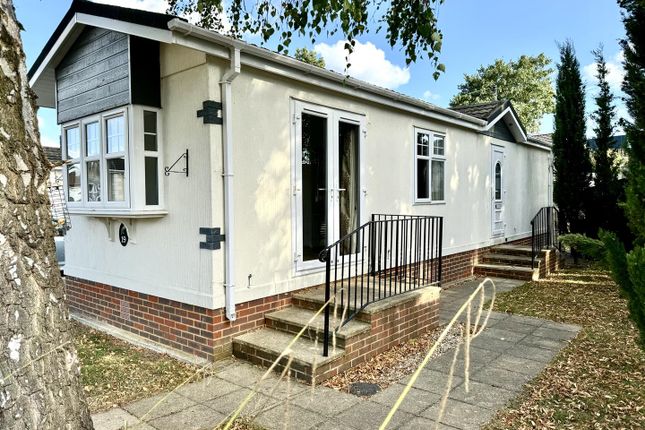 Mobile/park home for sale in Main Road, Willows Riverside Park, Windsor