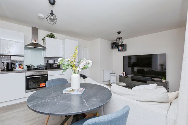 Flat 1, Weir View Lodge, 42, Pingle Wharf Approach, Leicester photo 3