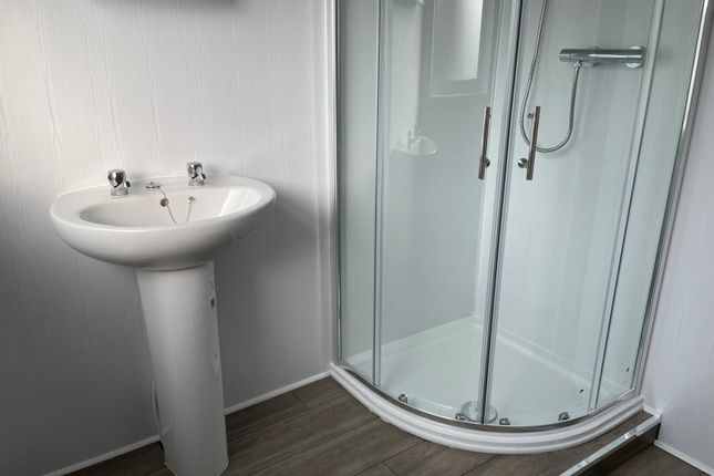 4, Darnford View, Lichfield photo 5