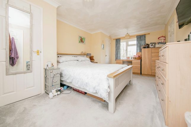 Terraced house for sale in Elmwood Avenue, Colchester