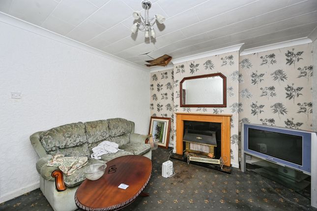 4, Perrins Road, Warrington photo 3