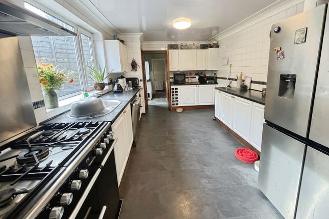 23, Spring Rise, Derbyshire photo 4