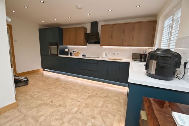 4, Mount Vernon Road, Barnsley photo 3