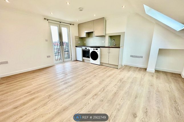 Middleton Avenue, Greenford photo 2