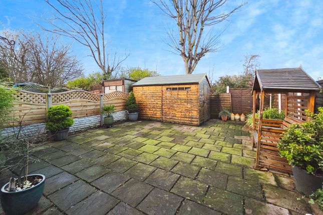 33, Cliffedale Crescent, Worsbrough, Barnsley photo 3