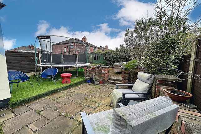 246 Mauldeth Road, Manchester photo 4