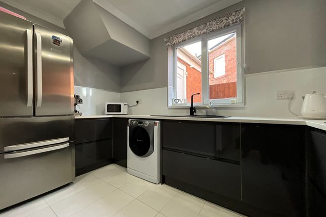 4 Lambton Terrace, Jarrow photo 3
