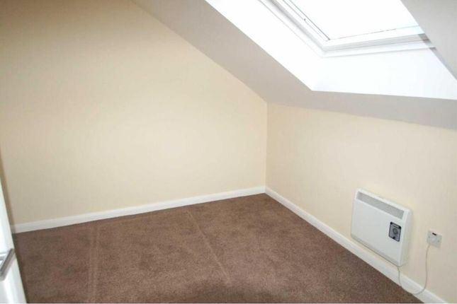 7 Clocktower Loft, 178 Selby Road, Leeds photo 4