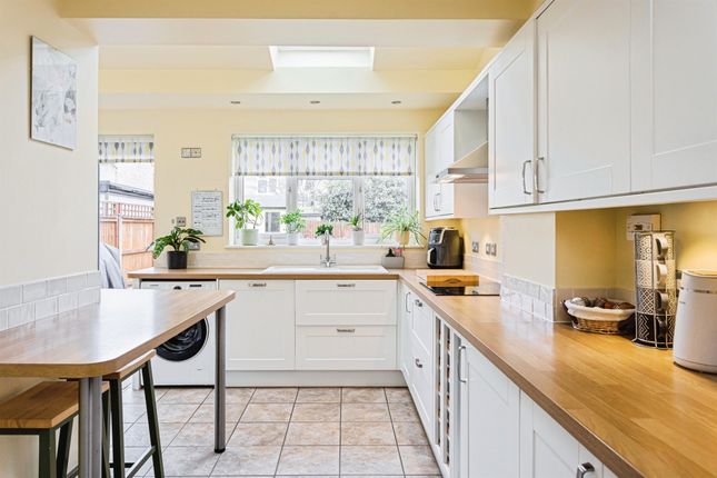 9, The Holt, Burgess Hill photo 3