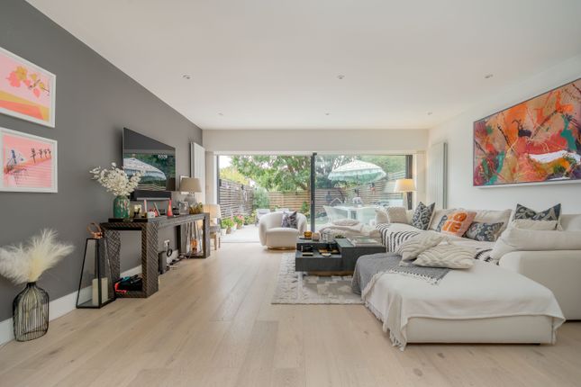 48, Ealing Park Gardens, Ealing photo 2