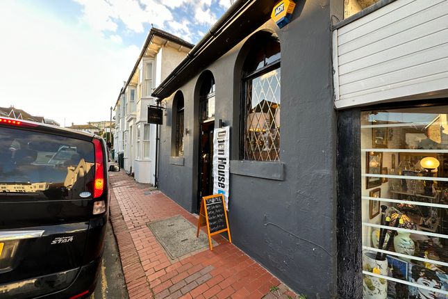 Retail premises to let in 29 Park Road, Rottingdean, Brighton
