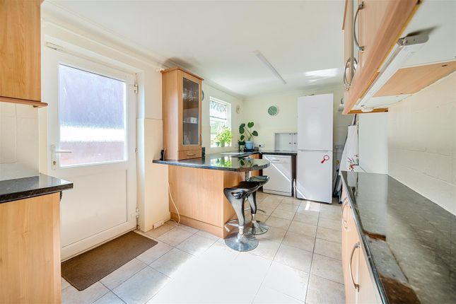 42, Mallard Hill, Bedford photo 3
